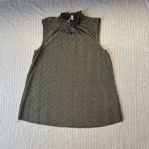 Womens Green Sleeveless Ruffle Neck Blouse Medium Corporate Girlie Textured